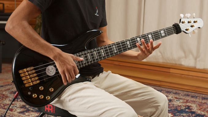 Stomp Box, Kick video