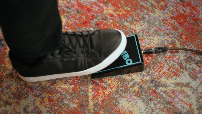 Stomp Box, Tambourine video