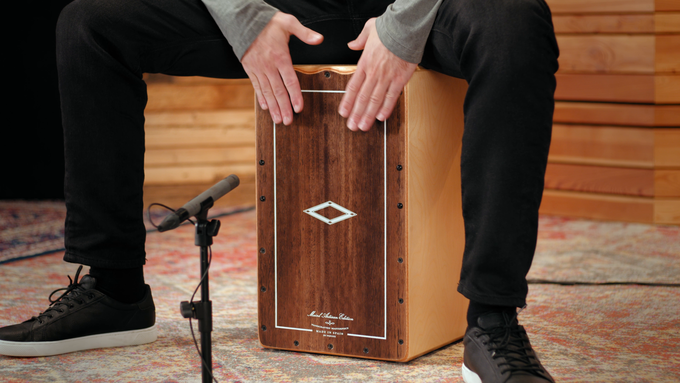 String Cajon Minera Line Brown Eucalyptus video